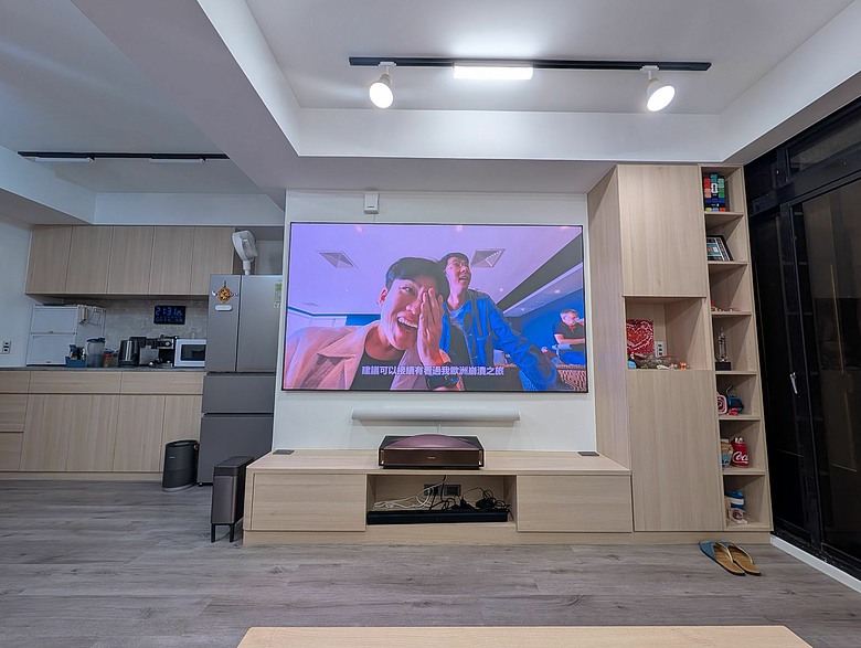 家裡裝了Hisense L9Q超短焦投影機