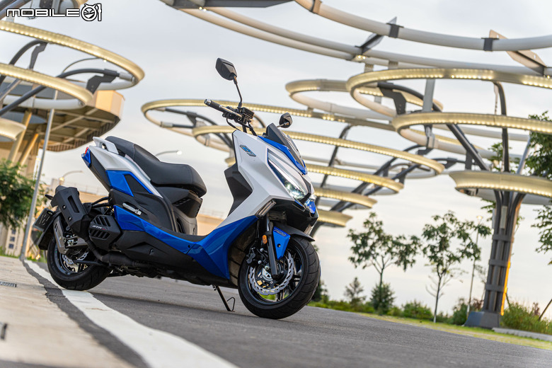 點我看大圖 KYMCO G7 試駕|電推輕量轉生,旗艦跑旅降臨