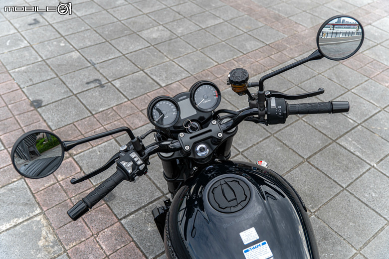 點我看大圖 KAWASAKI Z900RS 黑球試駕|經典好球不退色,只隨時間淬鍊