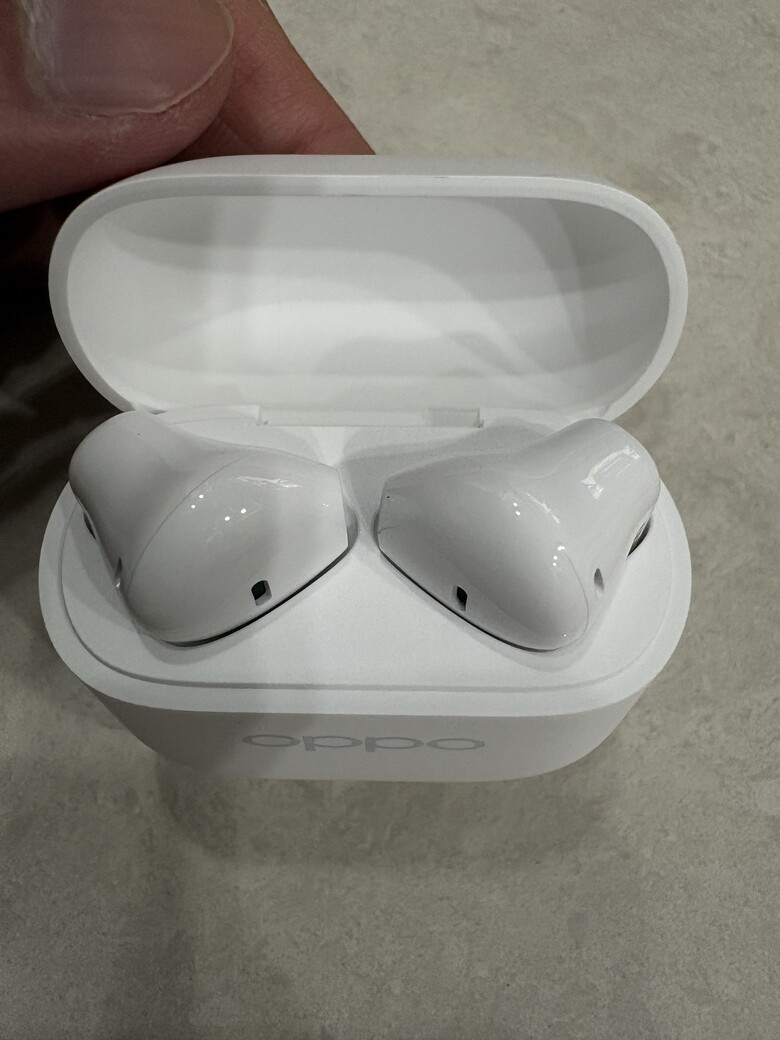 OPPO Enco Buds3 搭配 iPhone、MacBook｜Teams 開會超過 9 小時使用心得