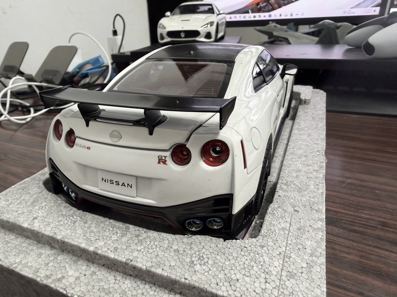 [開箱]1/18 Nissan GT-R Nismo R35 2022