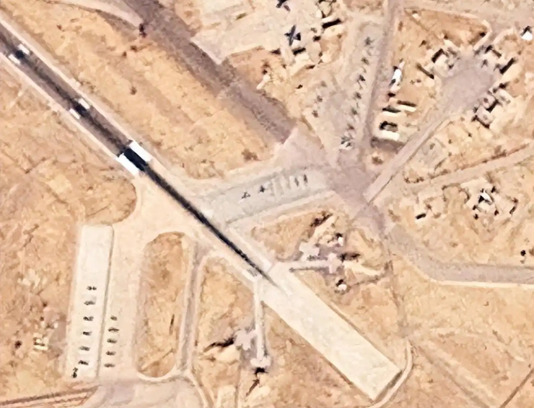 伊朗公布衛星照..宣稱摧毀了三架美國F-35戰鬥機，並嚴重損壞另外三架飛機..打臉美國說謊!!!