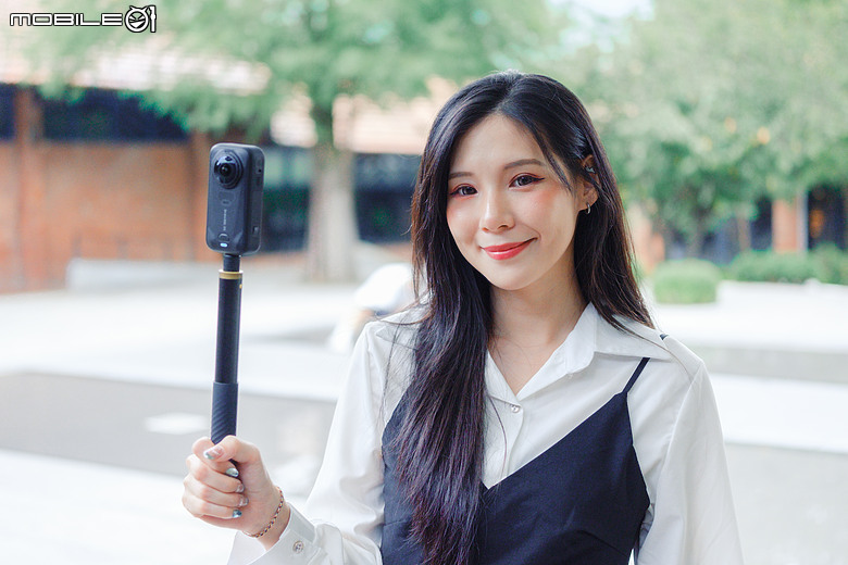 Insta360 X6 全景相機動手玩｜搭載雙 1/1.1 吋方形 CMOS、實現「一機抵三機」！