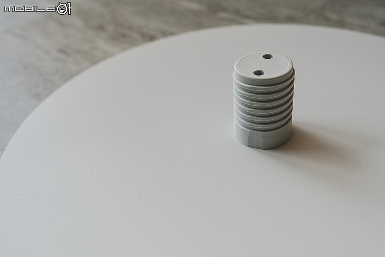 小米米家智慧 DC 超薄電風扇 Pro 開箱實測｜8.7cm 超薄機身、Type-C 供電更方便，從臥室吹到露營都能用