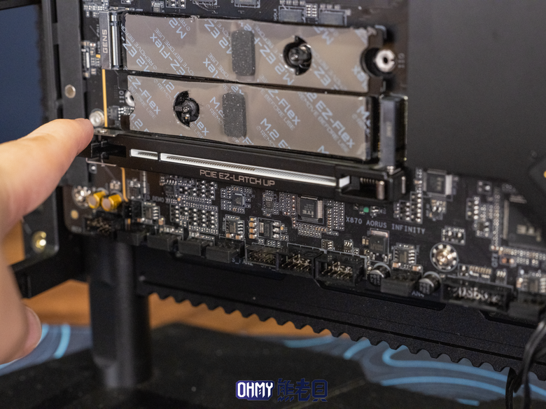 40週年超頻特仕板 技嘉 X870 AORUS INFINITY