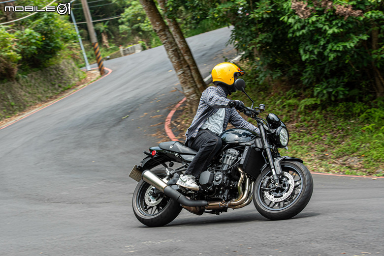 點我看大圖 KAWASAKI Z900RS 黑球試駕|經典好球不退色,只隨時間淬鍊