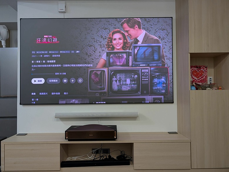 家裡裝了Hisense L9Q超短焦投影機