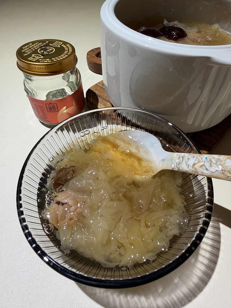 點我看大圖 【吃法分享】有人也會把即飲燕窩拿來搭配其他甜點嗎?