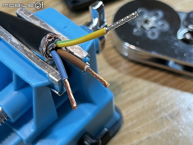 [心得] Gotham 86215 層層包覆的專業電源線