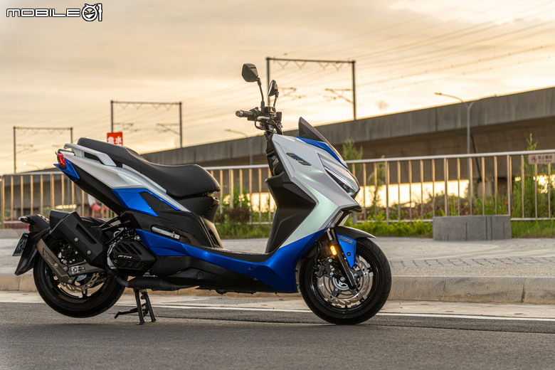 點我看大圖 KYMCO G7 試駕|電推輕量轉生,旗艦跑旅降臨