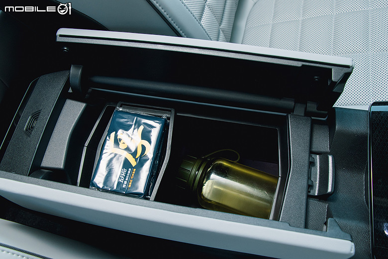 Peugeot 3008 新年式試駕｜軟硬體同步優化，更迷人的法國味！feat. Citroen C5 Aircross