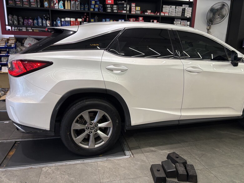 點我看大圖 Bridgestone ALENZA LX100 台製心得|RX300輪胎怎麼選?