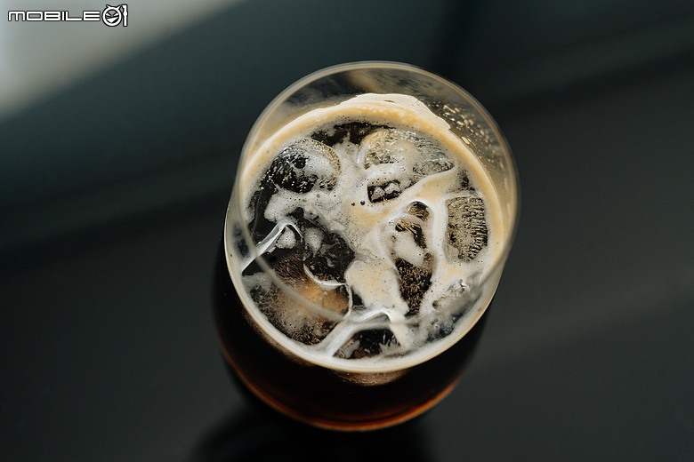 飛利浦 Philips Baristina 一滑即萃義式咖啡機開箱實測|一滑完成現磨咖啡,讓每天在家喝精品咖啡變得更簡單