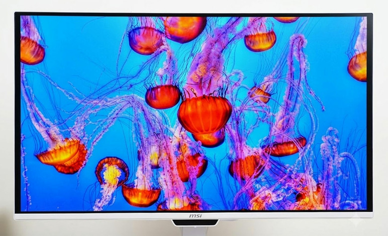 MSI PRO MAX 271UPXW12G開箱實測：4K QD-OLED、M-Mate支援MacOS、彩通認證，視覺升級最佳選擇！