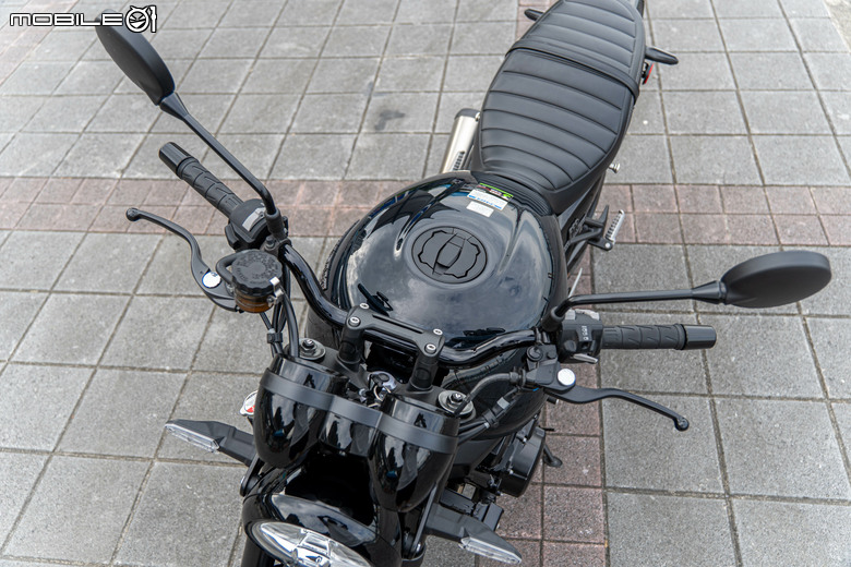 點我看大圖 KAWASAKI Z900RS 黑球試駕|經典好球不退色,只隨時間淬鍊