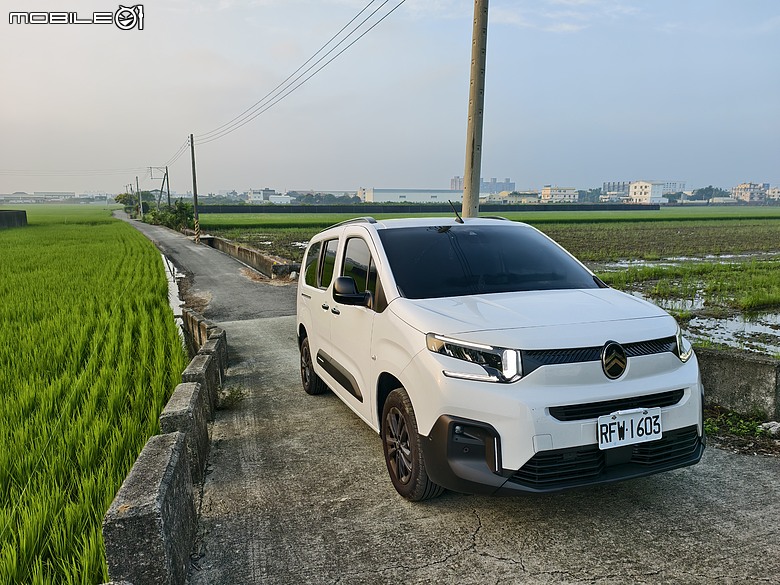 點我看大圖 生活需要的,剛好都放得下 / Citroën Berlingo