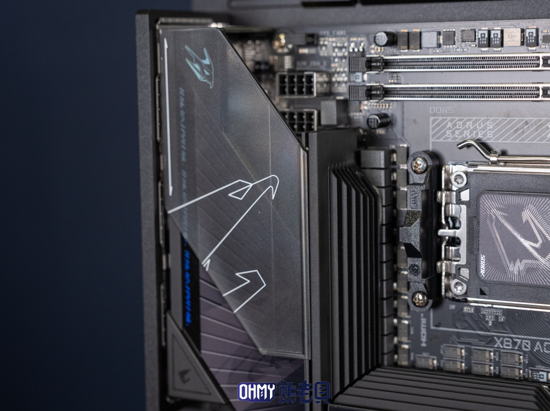 40週年超頻特仕板 技嘉 X870 AORUS INFINITY