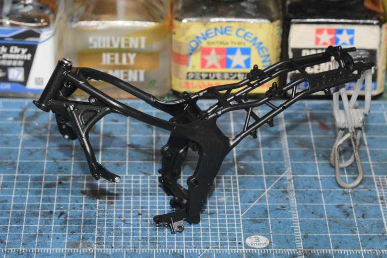 【模型製作】TAMIYA 1/12 HONDA CB1000F (圖多)