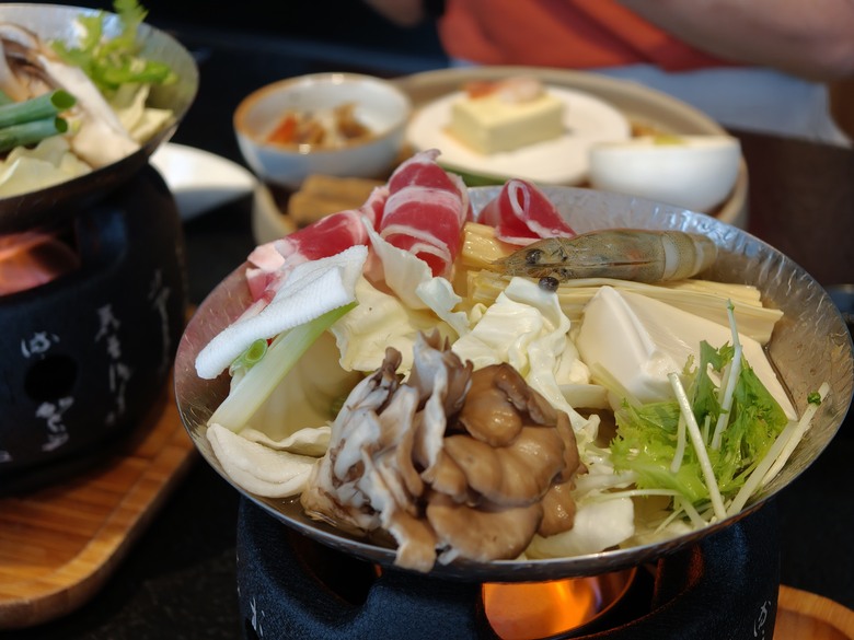 【食記】藝奇日式料理 高雄夢時代店 ｜餐點水準之上 服務細節差一點滿分