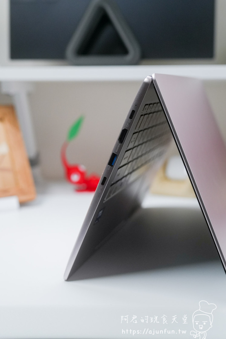 【開箱評測】Acer Swift Air 14 SFA14-71M-594B｜約1kg、2.8K OLED、32GB 記憶體值得買嗎？