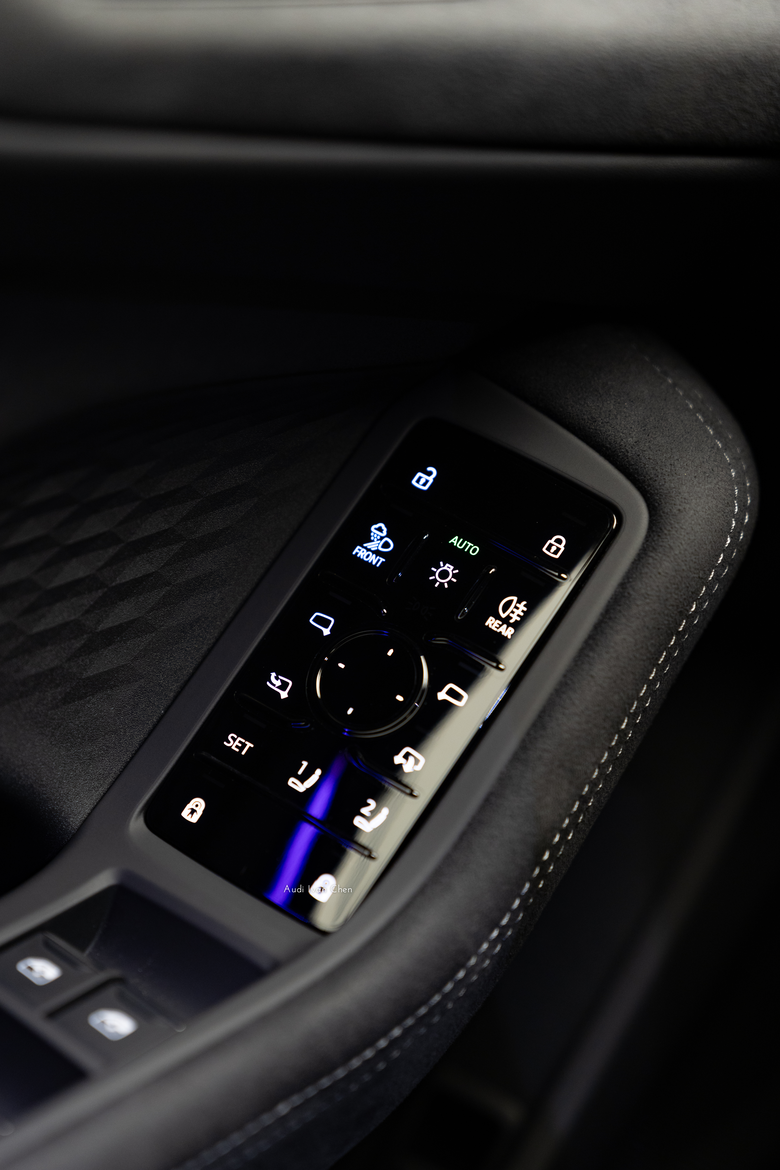 交車分享|A5 Avant TFSI 110kW S line|金屬神迷黑・Mythos Black・0E