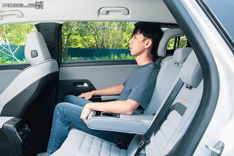 Peugeot 3008 新年式試駕｜軟硬體同步優化，更迷人的法國味！feat. Citroen C5 Aircross