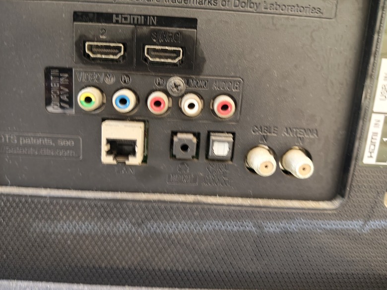 請教各位高手！！ 我的擴大機光纖線與與新買的LG電視背面光纖插孔不相容(方形孔)??