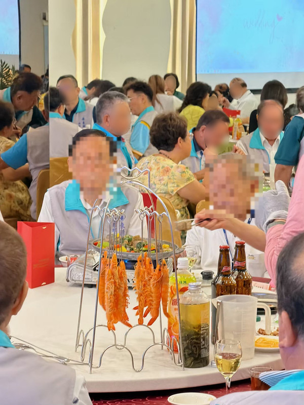 〖分享〗屏東商業聚餐｜整尾200公斤黑鮪魚現切，極品刺身盛合直接吃！