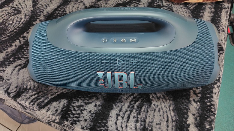 JBL boombox 4開箱 順便蓋大樓說說使用心得