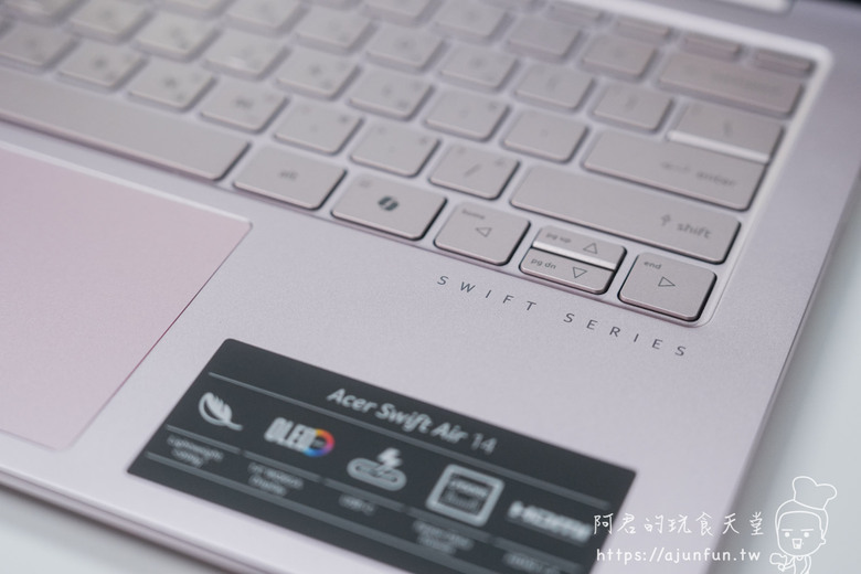 【開箱評測】Acer Swift Air 14 SFA14-71M-594B｜約1kg、2.8K OLED、32GB 記憶體值得買嗎？