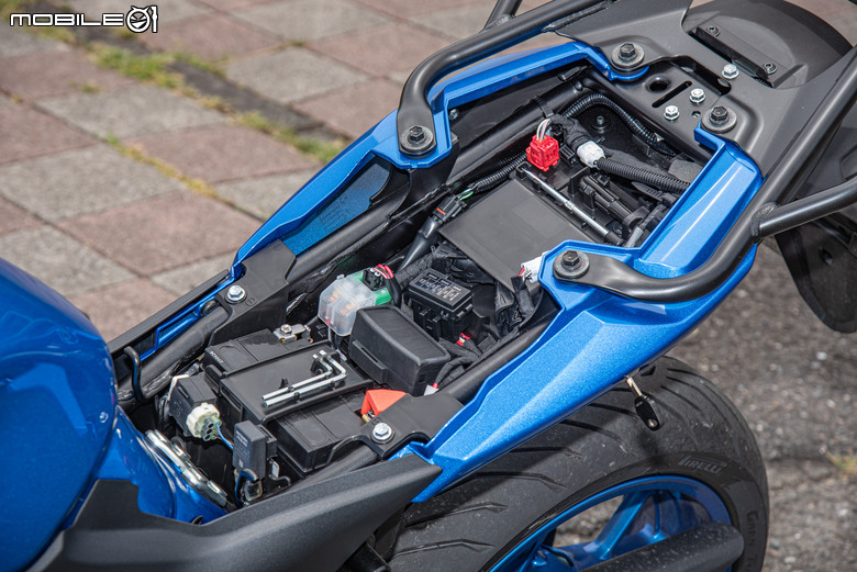點我看大圖 2026 SUZUKI SV-7GX 試駕報告|V雙風味依然經典,熱血可以更加舒適!