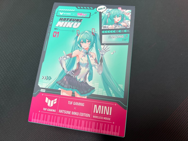 [輕開箱] TUF GAMING Mini Wireless 初音聯名三模滑鼠
