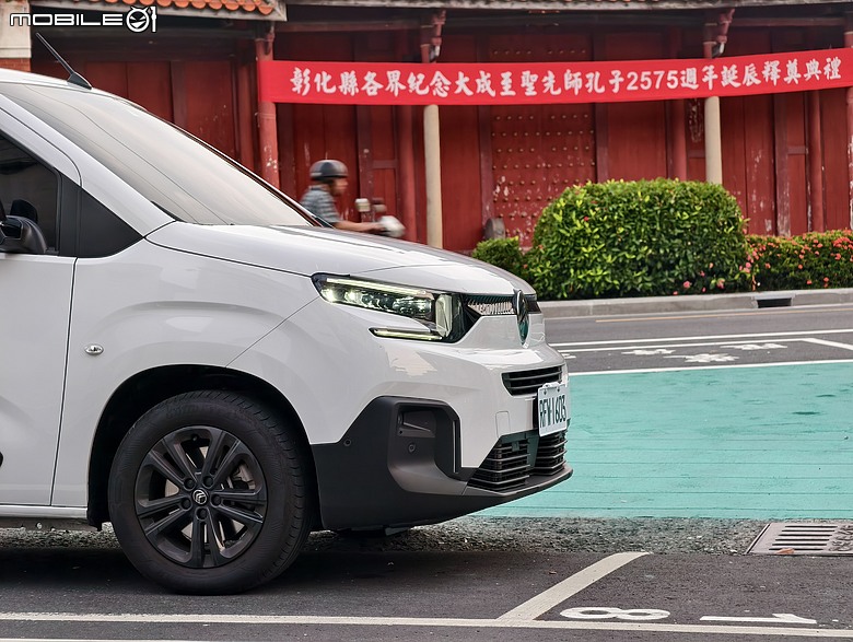 點我看大圖 替生活多留一點位置 / Citroën Berlingo