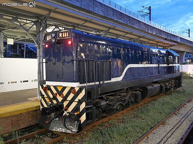 臺中公園、彰化銀行、臺中火車站 — 快閃臺中半天憶童年小旅行
