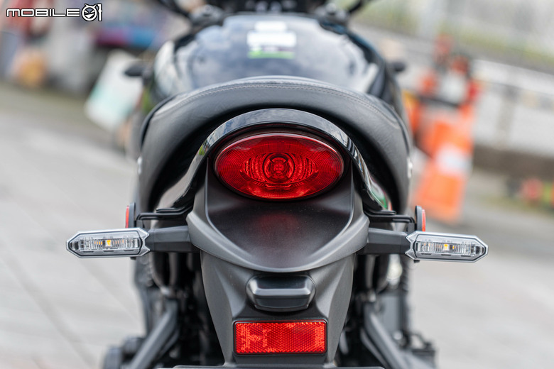 點我看大圖 KAWASAKI Z900RS 黑球試駕|經典好球不退色,只隨時間淬鍊