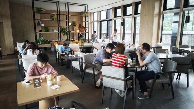我們家的三天兩夜東部/北部泡湯之旅 - Day1~ Day2 - 礁溪寒沐酒店 / 行政酒廊初體驗 / 回巢農場看動物~