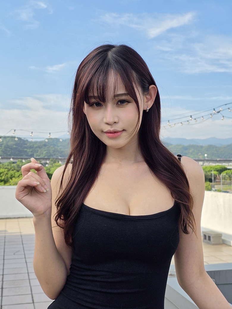 Samsung Galaxy Z Fold8 Ultra 評測報告｜輕薄手感與極致多工的完美平衡！