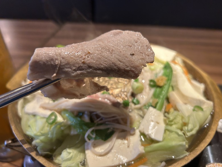 搭 捷 運 登 走 劍 潭 山 親 山 步 道