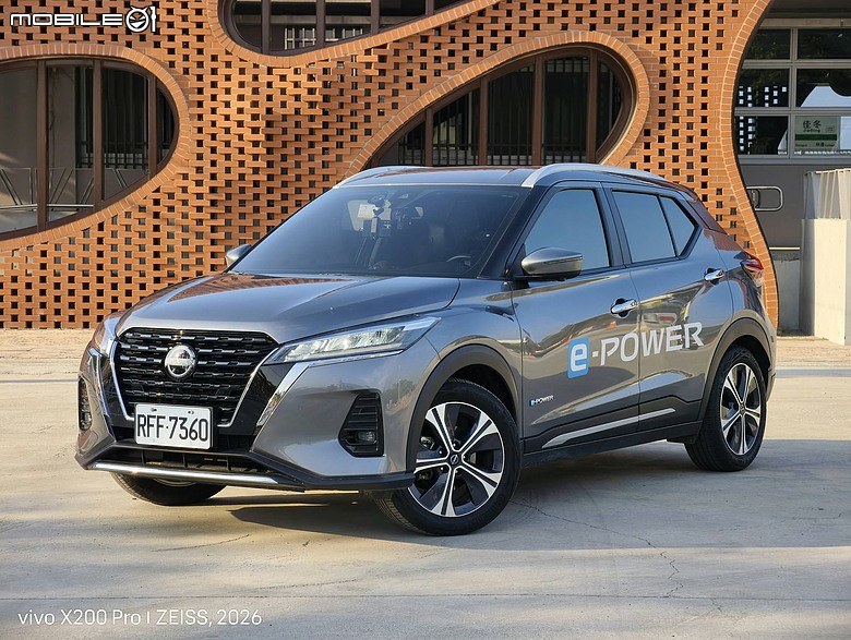 Nissan Kicks e-Power / 讓歷史繼續生活：佳冬車站的新與舊之間