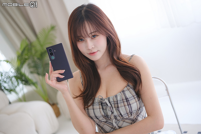 Samsung Galaxy Z Fold8 Ultra 評測報告｜輕薄手感與極致多工的完美平衡！