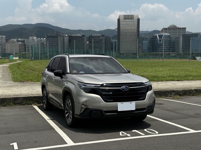 Forester Hybrid用車一年心得