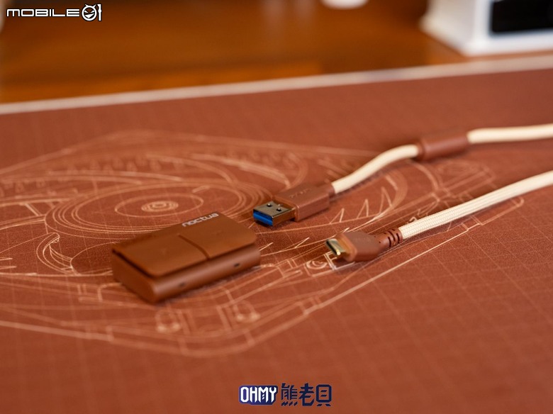 信仰喜+1 貓頭鷹聯名滑鼠 Pulsar Feinmann F01 Noctua Edition