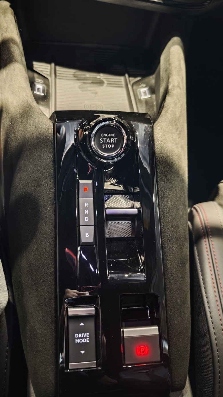 桃園荃程汽車參訪 - 依照Stellantis Brand House 全球規範打造之亞太區第二座據點