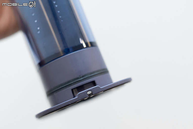 Dyson CameraJet 微鏡噴射電動牙刷登場｜牙刷也有鏡頭＋AI，還能自動噴射漱口水！高單價挑戰旗艦潔牙市場