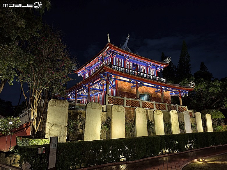 赤崁樓、祀典武廟、祀典大天后宮、開基靈祐宮、開基天后宮…,還有阿江炒鱔魚與成功路米糕 — 臺南市區國定古蹟之一夜遊不完