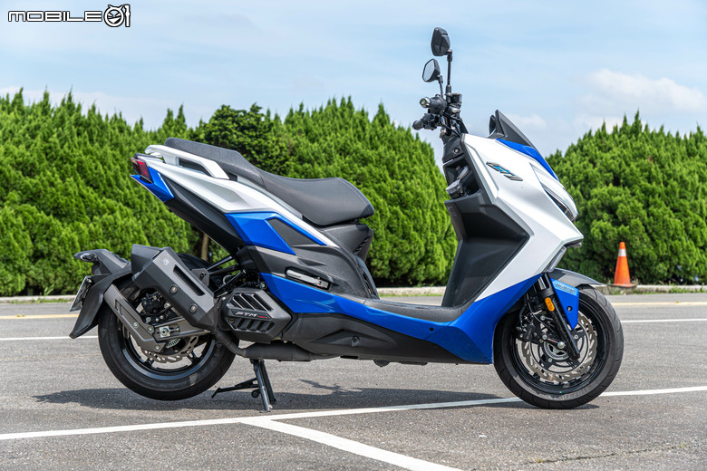 點我看大圖 KYMCO G7 試駕|電推輕量轉生,旗艦跑旅降臨