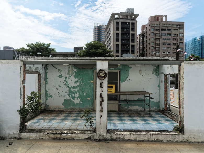 點我看大圖 漫步復古眷村與貓咪時光|三重空軍一村 ✕ 戲咖啡 ✕ 美食隨拍(OM-3+TG-7+Luna Ultra)