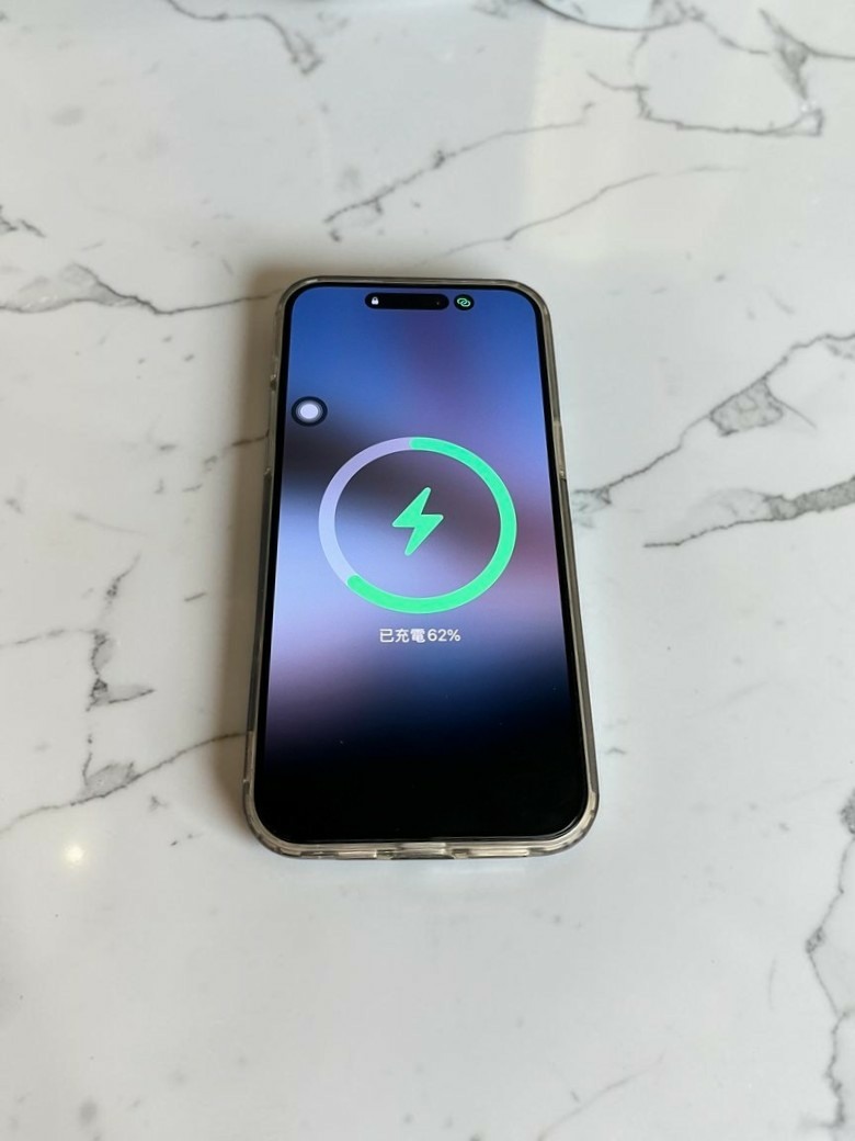 [開箱] Anker MagGo Power Bank (10K, Slim) 行動電源