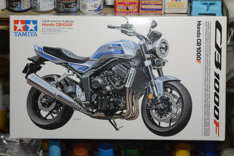 【模型製作】TAMIYA 1/12 HONDA CB1000F (圖多)