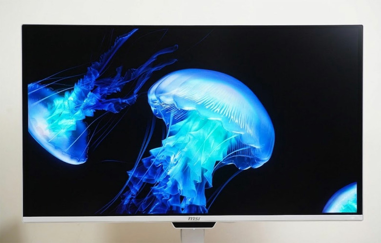 MSI PRO MAX 271UPXW12G開箱實測：4K QD-OLED、M-Mate支援MacOS、彩通認證，視覺升級最佳選擇！